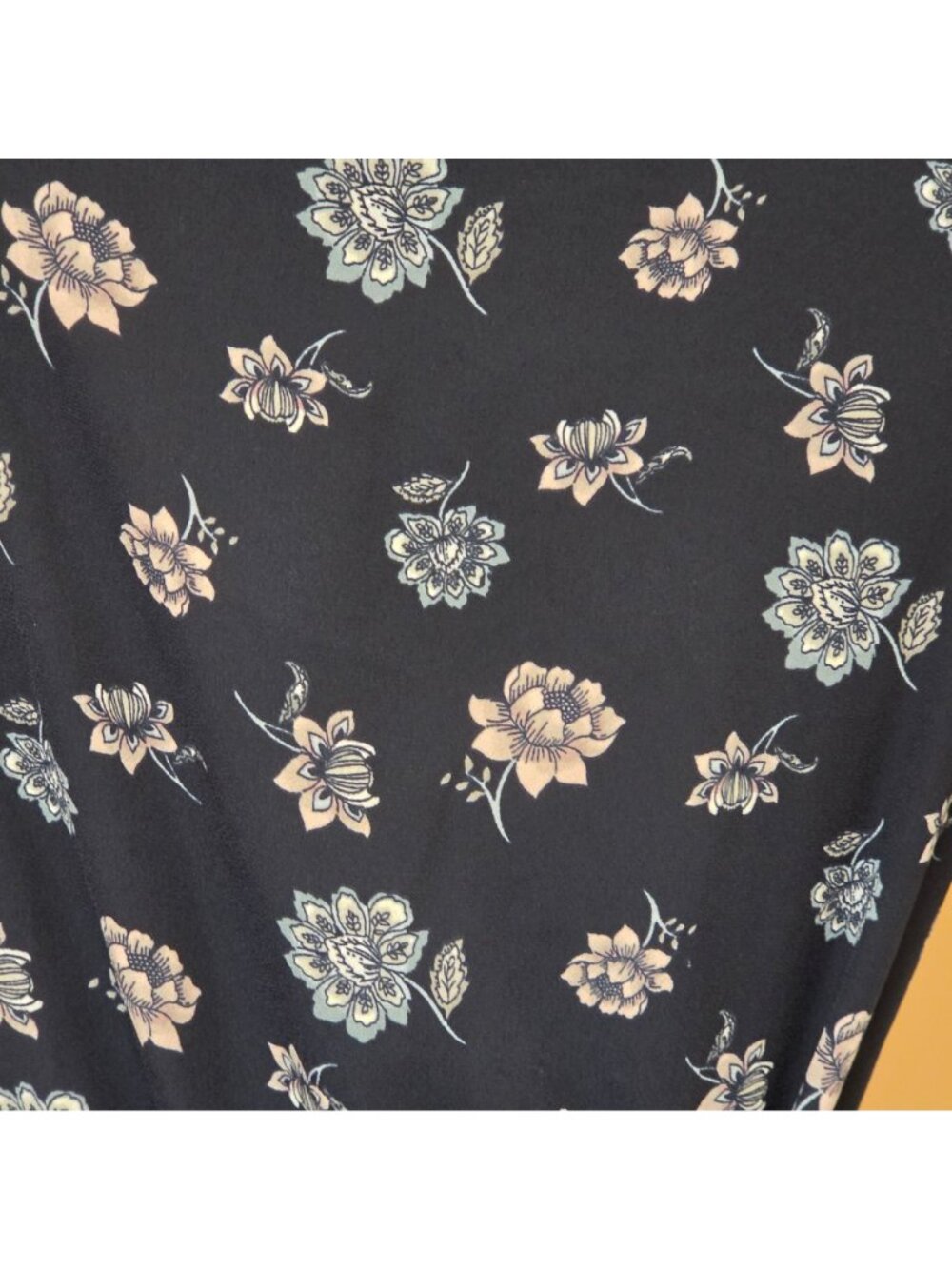 LOFT Floral Wrap Blouse Womens Size S Short Flutter Sleeves Belted Waist Blue - Picture 7 of 8